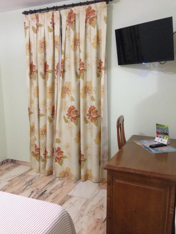 Hostal Rio De Oro อัลกาลา ลา เรอัล ภายนอก รูปภาพ