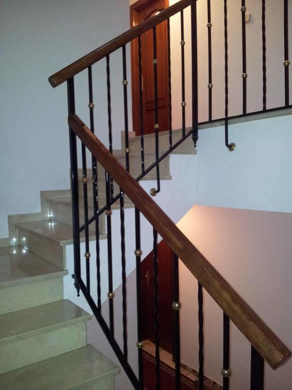 Hostal Rio De Oro อัลกาลา ลา เรอัล ภายนอก รูปภาพ