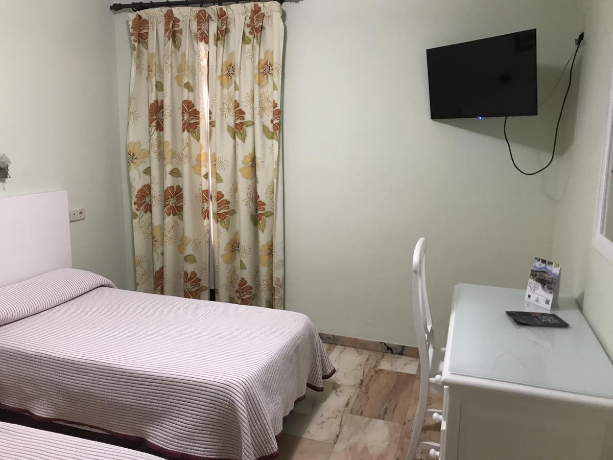 Hostal Rio De Oro อัลกาลา ลา เรอัล ภายนอก รูปภาพ
