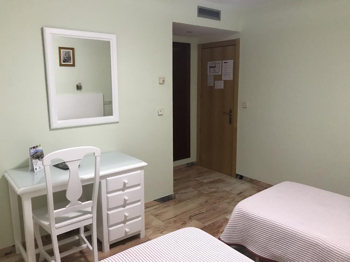 Hostal Rio De Oro อัลกาลา ลา เรอัล ภายนอก รูปภาพ