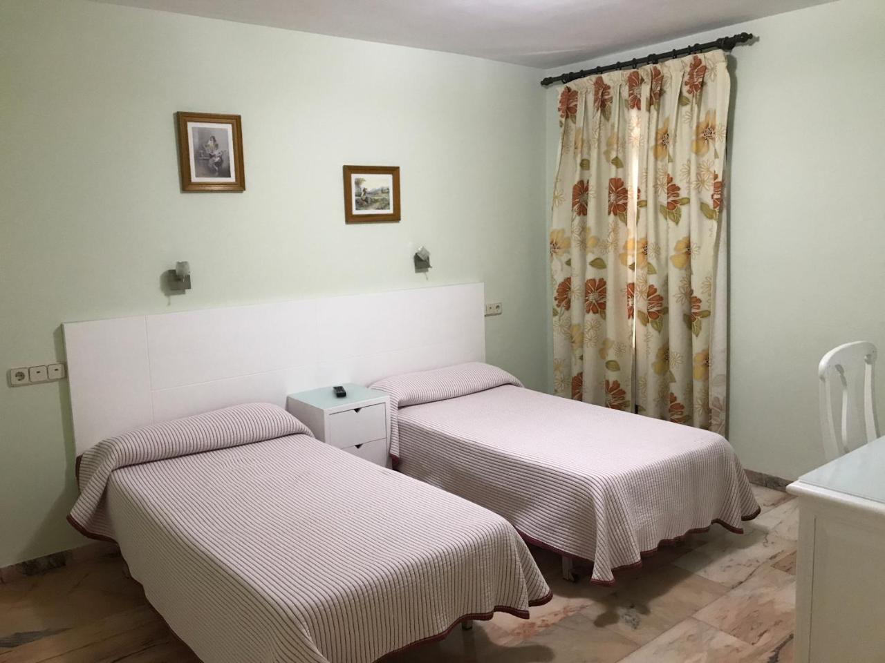 Hostal Rio De Oro อัลกาลา ลา เรอัล ภายนอก รูปภาพ